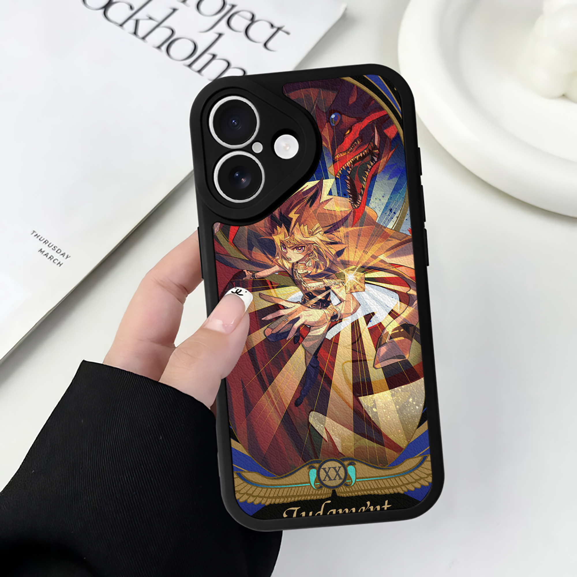 （画像用） 遊☆戯☆王 Yu-Gi-Oh! 【iPhone 16シリーズ対応】シリコンスマホケース（レザー調） 材質：シリコン